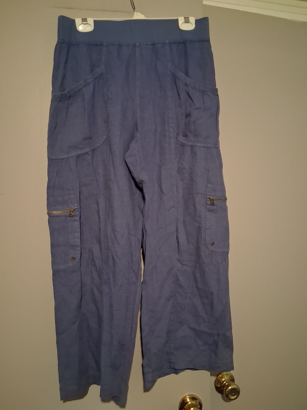 XCVI Women's Cropped Cargo Pants in Blue